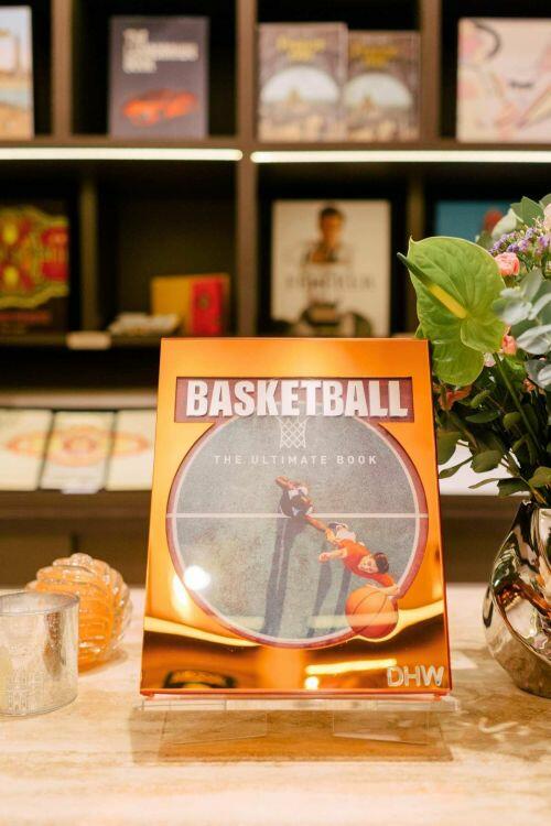 Basketball - The Ultimate Book